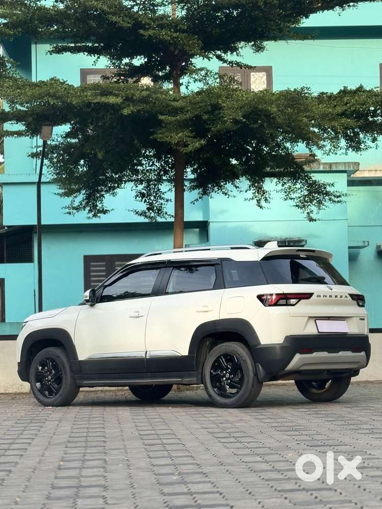 Maruti Suzuki Brezza 1.5 Zxi Smart Hybrid, 2024, Petrol