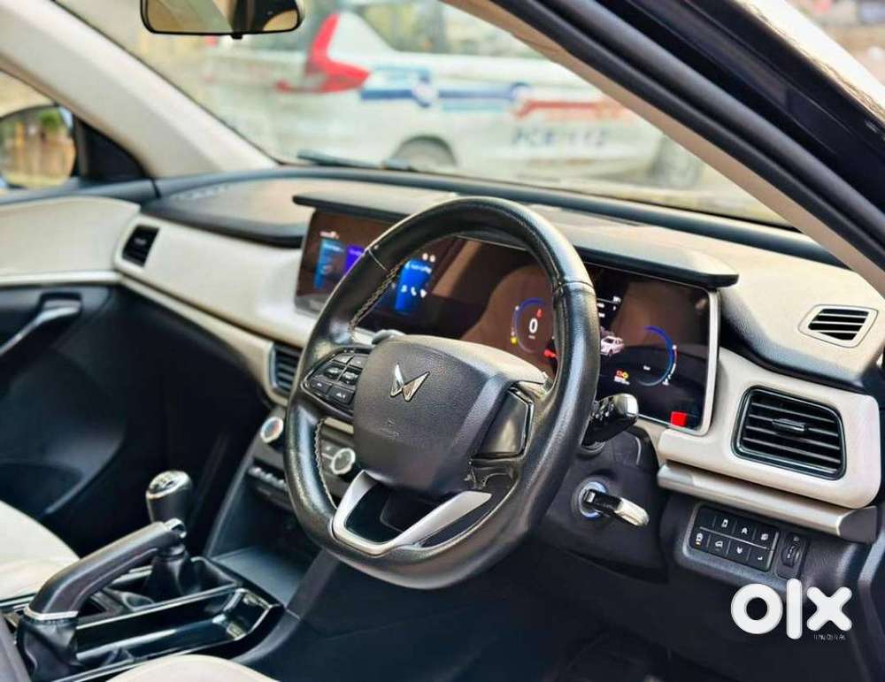 Mahindra Xuv700 Ax7 Awd, 2023