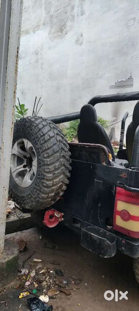 Mahindra Jeep Classic 1983