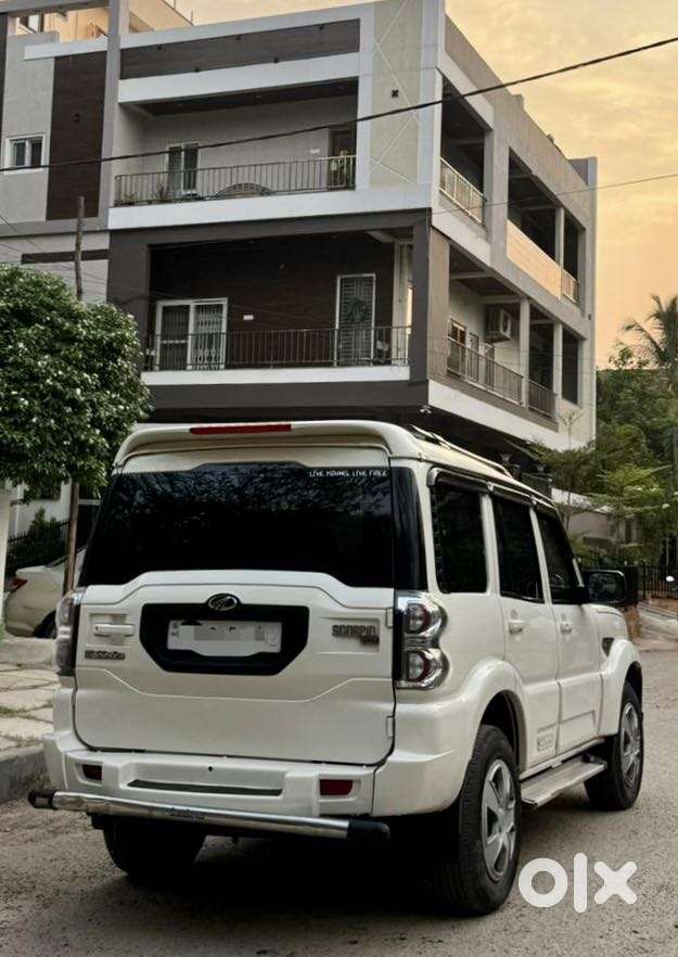 Mahindra Scorpio S4 Plus 9s, 2016, Diesel
