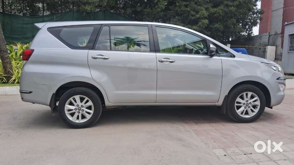 Toyota Innova Crysta 2.4 G Mt 7 Str, 2017, Diesel