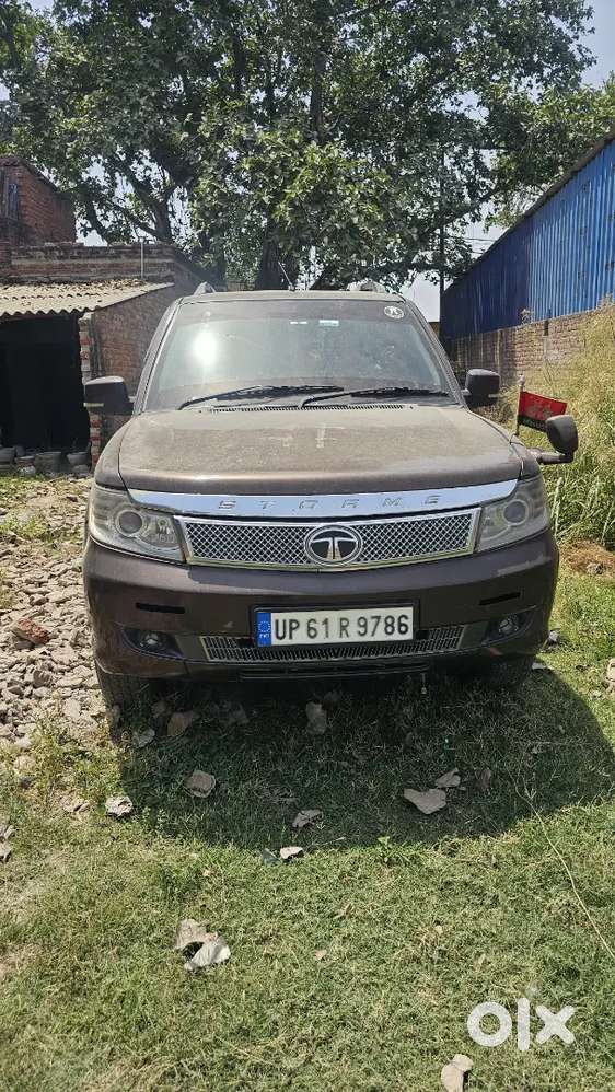Dusri Gadi Leni Hai