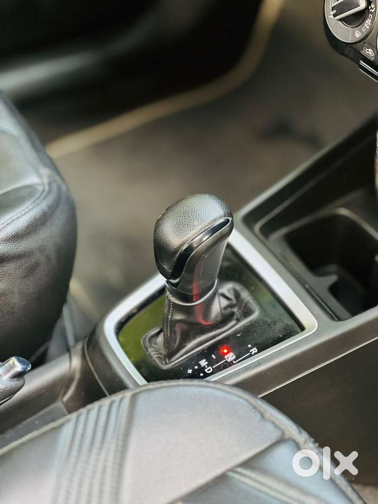 Maruti Suzuki Swift Vxi Optional, 2023, Petrol