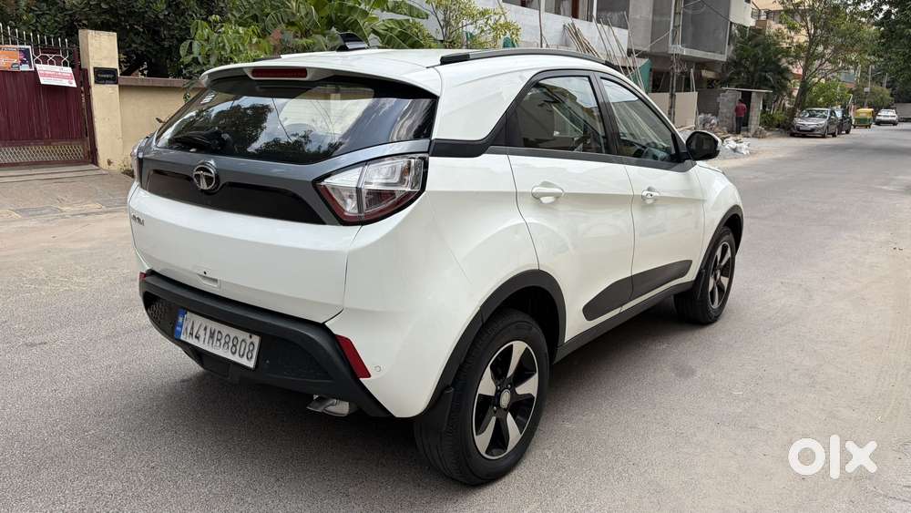 Tata Nexon 1.2 Revotron Xza Plus (o) Amt, 2018, Petrol