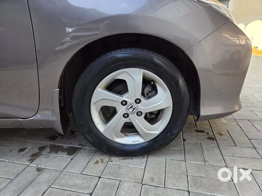 Honda City 1.5 V 4th Gen I-vtec Mt, 2016, Petrol