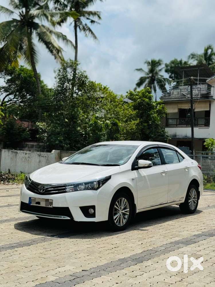 Toyota Corolla Altis 2013-2017 Vl At, 2016, Petrol