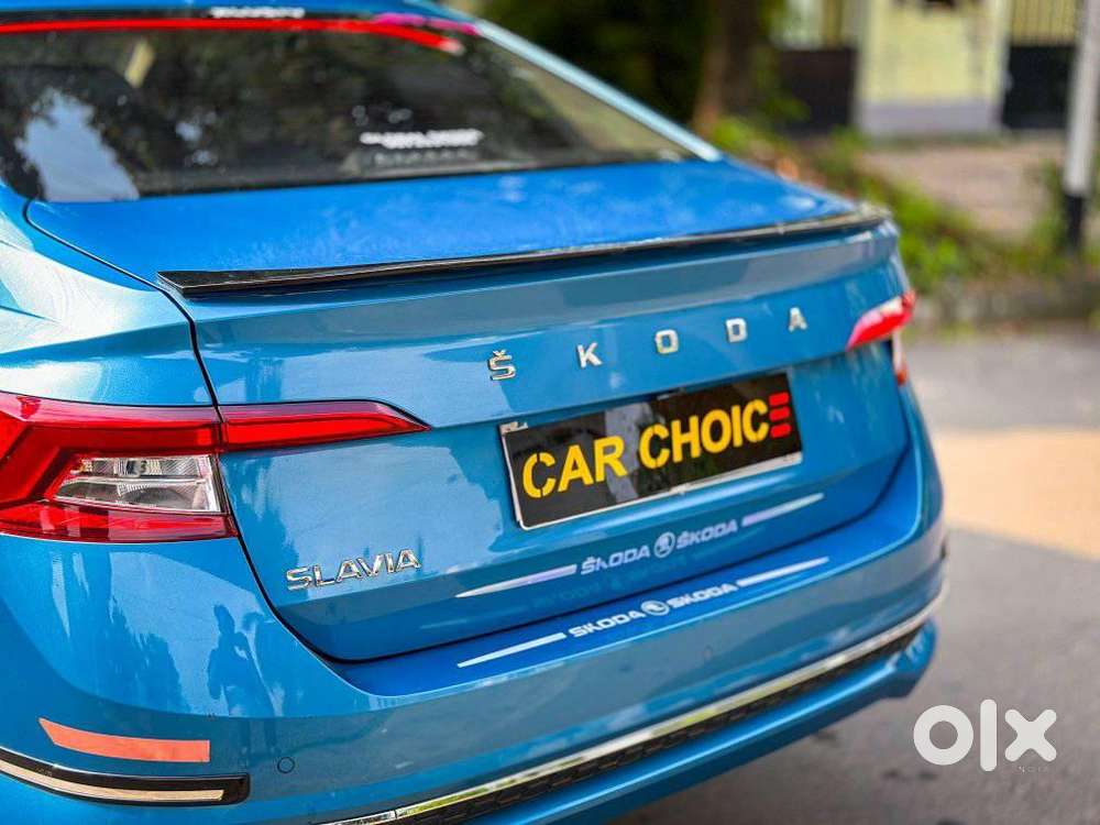 Skoda Slavia Style 1.0l Tsi Mt, 2023, Petrol