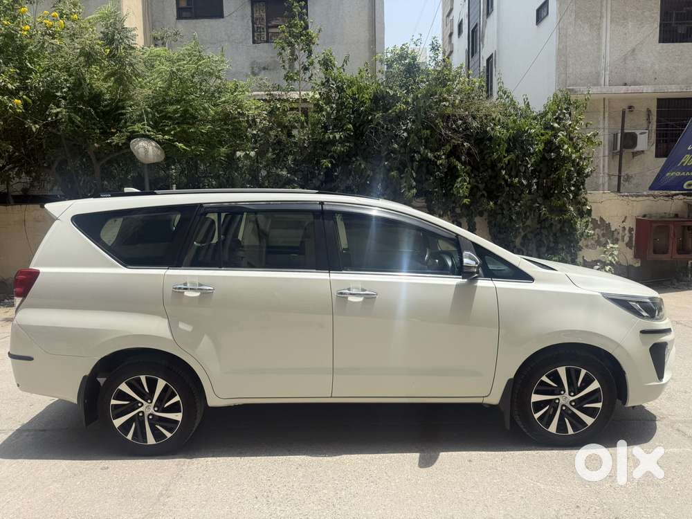 Toyota Innova Crysta [2020-ongoing] 2.4 Zx At 7 Str, 2022, Diesel