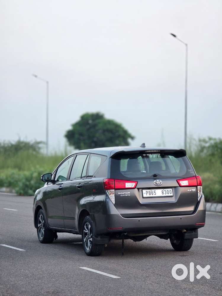 Toyota Innova Crysta 2.7 Gx Limited Edition At 8 Str, 2022, Diesel