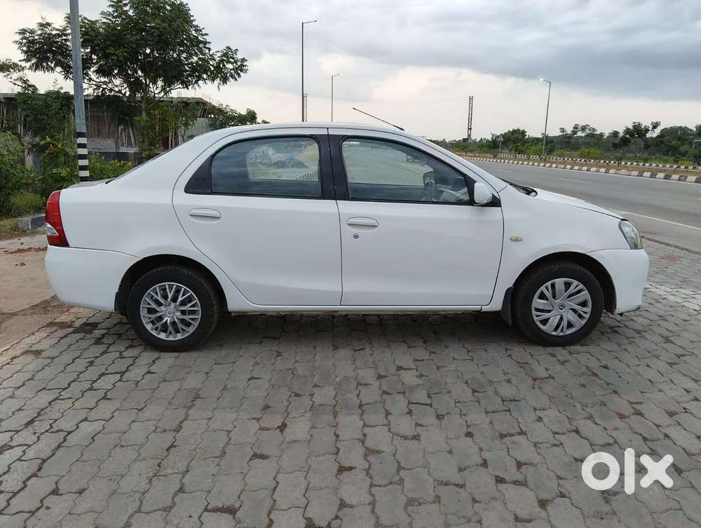 Toyota Etios, 2012, Petrol