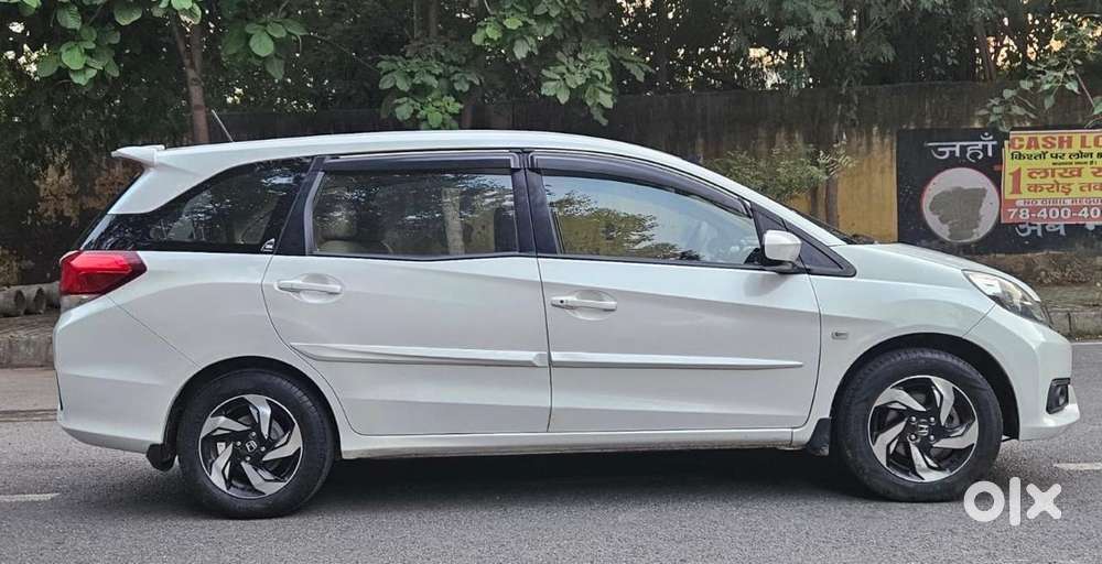 Honda Mobilio 1.5 S I-vtec Mt, 2015, Cng & Hybrids