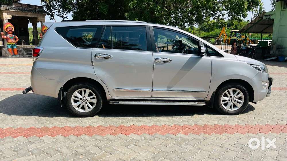 Toyota Innova Crysta 2.4 V 8 Str, 2017, Diesel