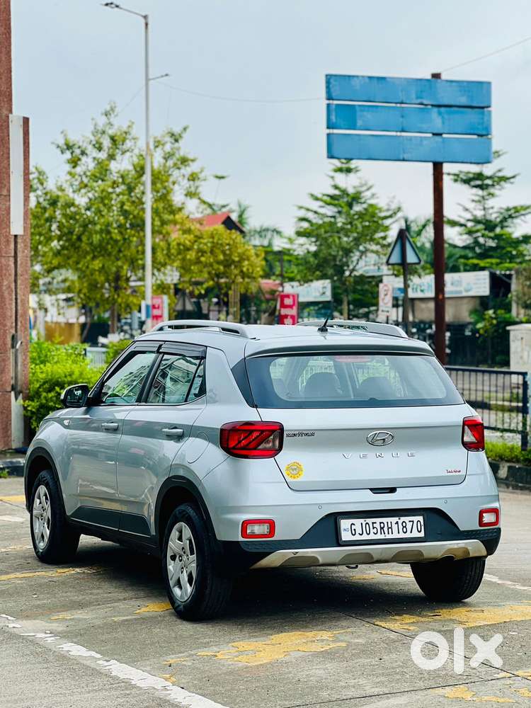 Hyundai Venue 1.0 S (o) Turbo Dct, 2019, Petrol