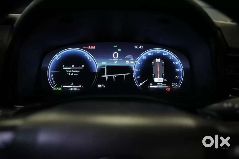 Toyota Camry, 2025, Petrol