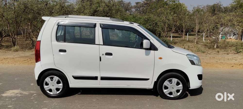 Maruti Suzuki Wagon R 1.0 Vxi (o) Amt Felicity Edition, 2018, Cng & ..