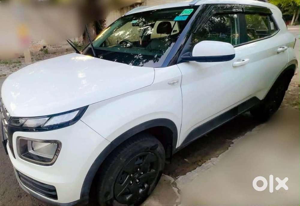 Hyundai Venue S+ 2024 Car December 24