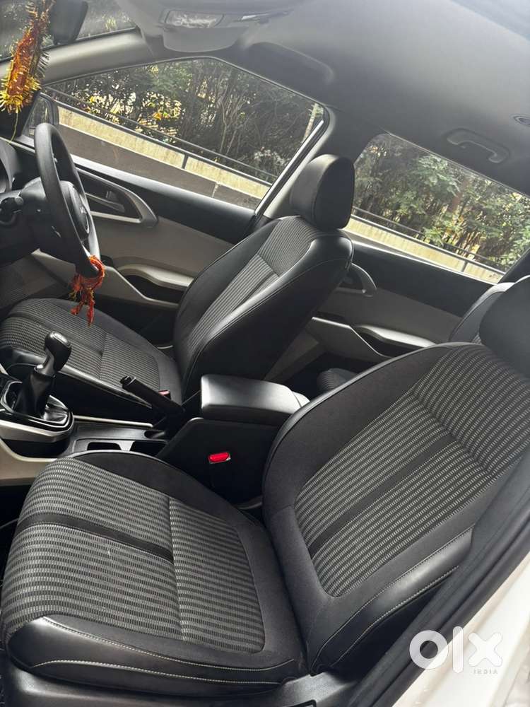 Kia Carens Petrol 2023