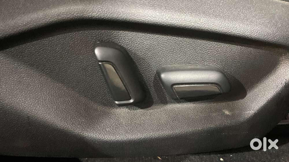 Skoda Slavia 1.0 Tsi Style At, 2024, Petrol