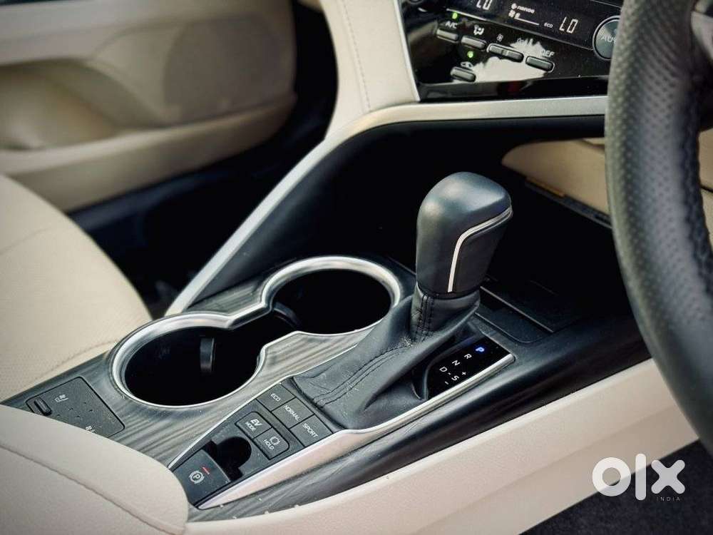 Toyota Camry Hybrid, 2024, Petrol