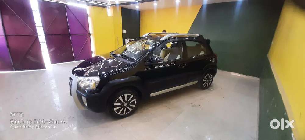Toyota Etios Cross 2015