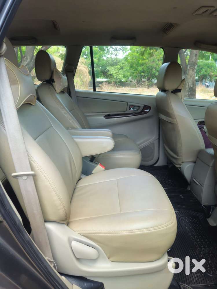 Toyota Innova 2.5 V 7 Str, 2012, Diesel