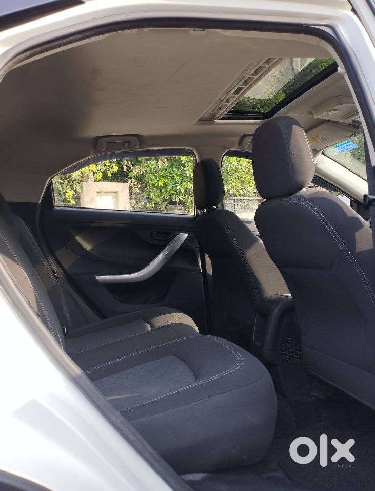 Tata Nexon 1.5 Revotorq Xma Amt (s), 2022, Petrol