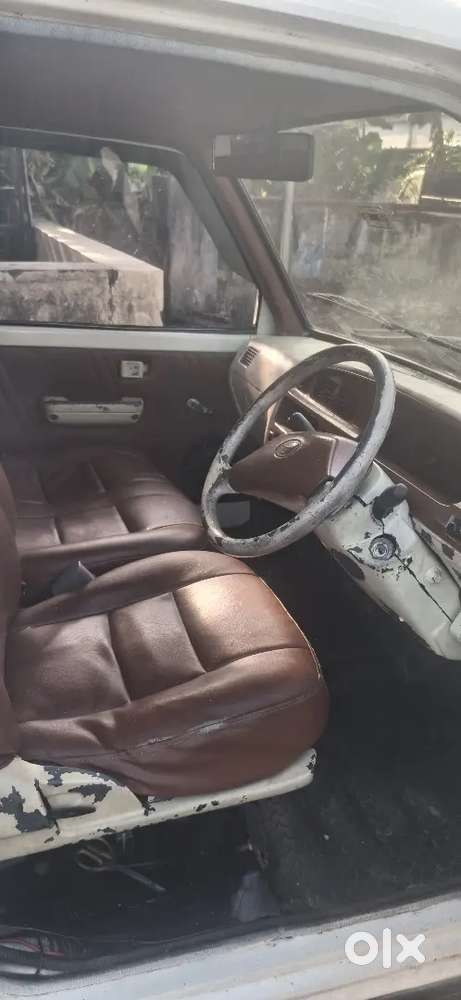 Toyota Qualis 2003