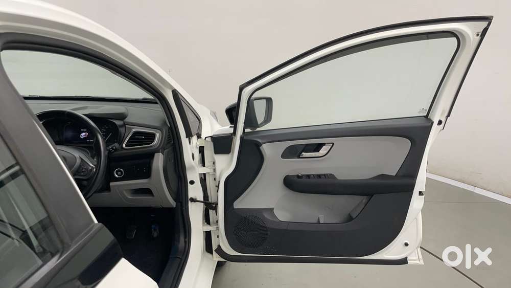 Tata Altroz Xz, 2021, Petrol
