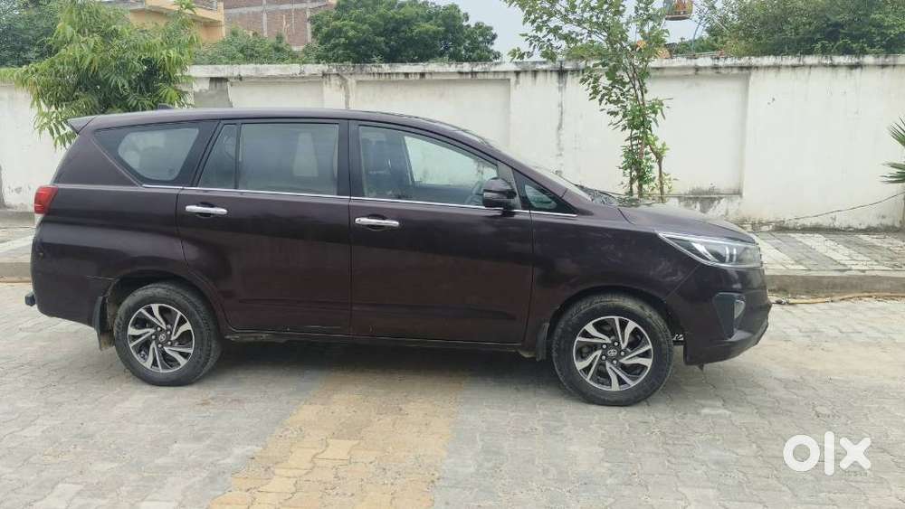Toyota Innova Crysta 2.4 V, 2022, Diesel