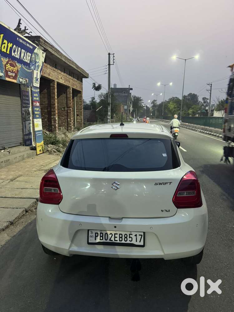 Maruti Suzuki Swift Vvt Vxi, 2021, Petrol