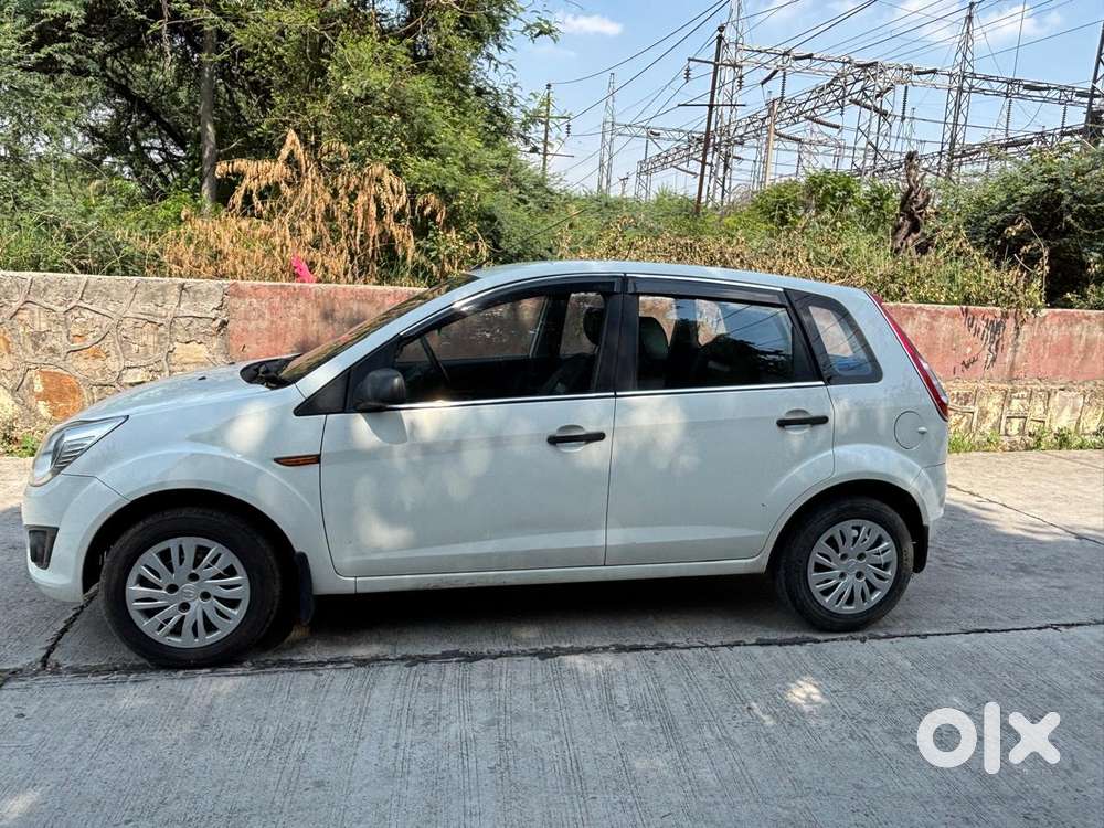 Ford Figo 2010-2012 Petrol Zxi, 2014, Petrol