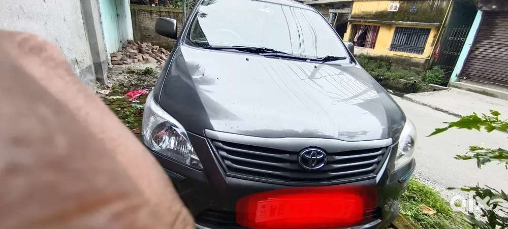 Toyota Innova 2012 2nd Owner