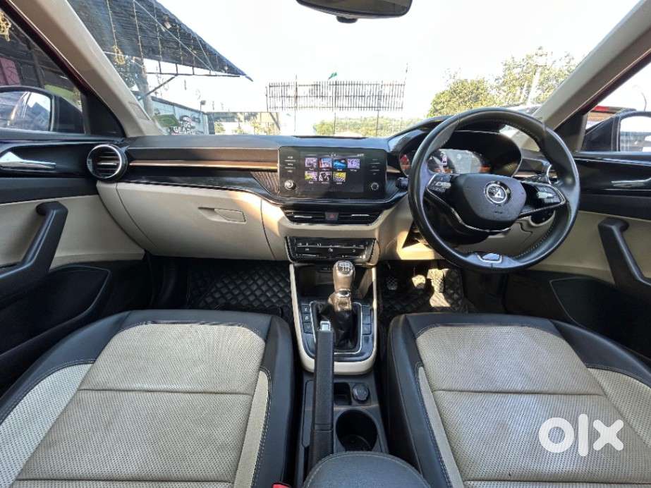 Skoda Slavia 1.0 Tsi Style, 2023, Petrol