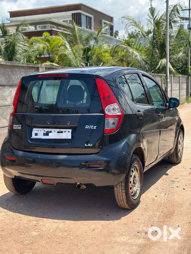 Maruti Suzuki Ritz Lxi, 2011, Petrol