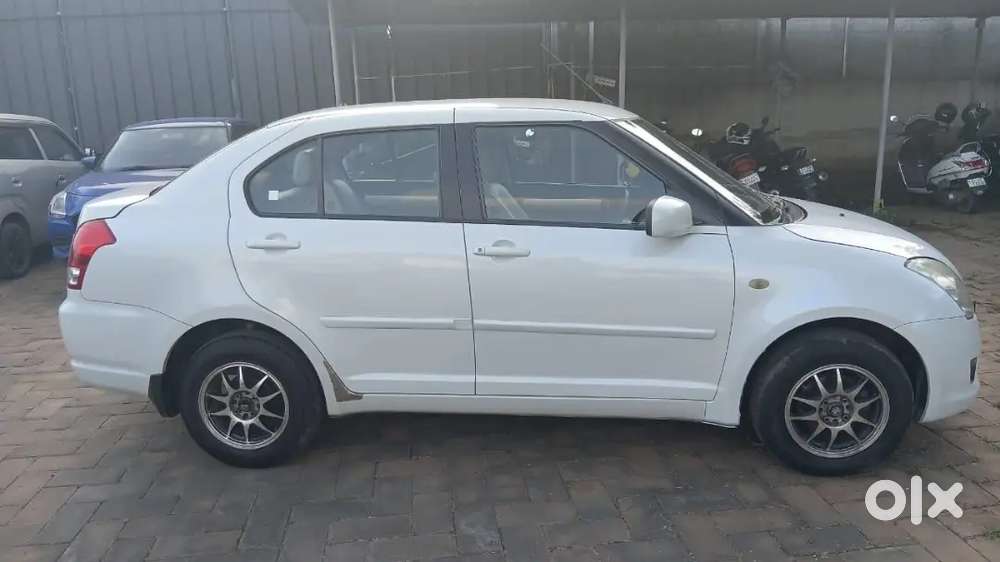 Maruti Suzuki Dzire 2010 Petrol 90000 Km Driven