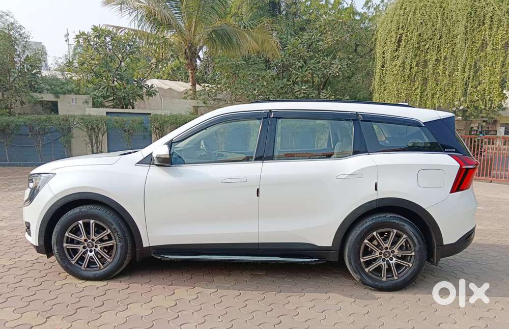 Mahindra Xuv700 2.2 Ax 7 Diesel At Str, 2022, Diesel