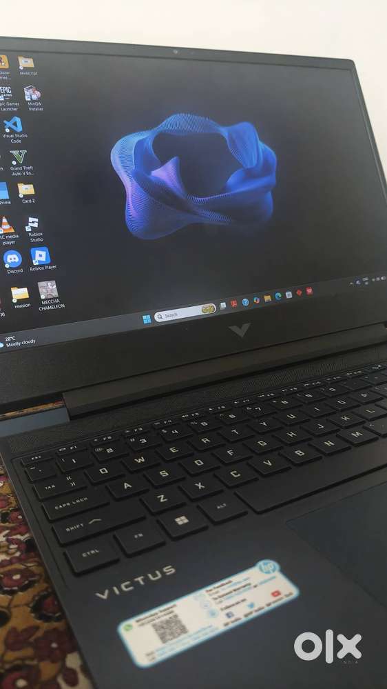 HP VICTUS 15 -FB0147AX