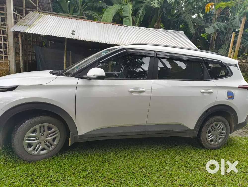 Kia Carens Prestige 2024