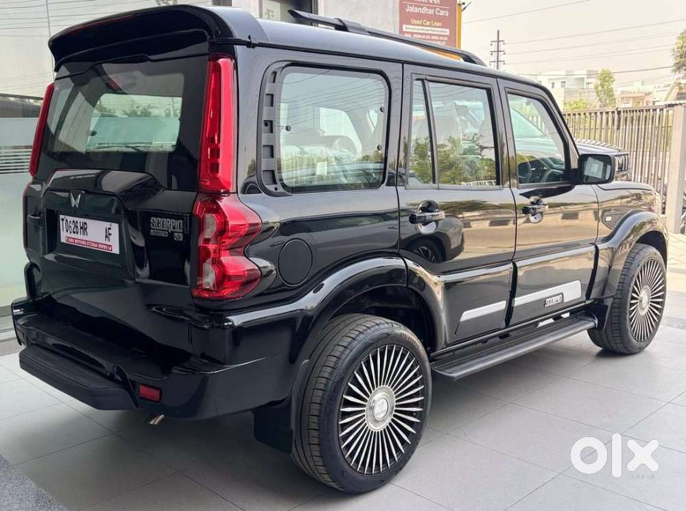 Mahindra Scorpio Classic, 2026, Diesel