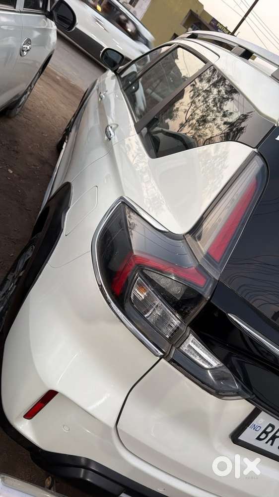 Maruti Suzuki Xl6, 2022