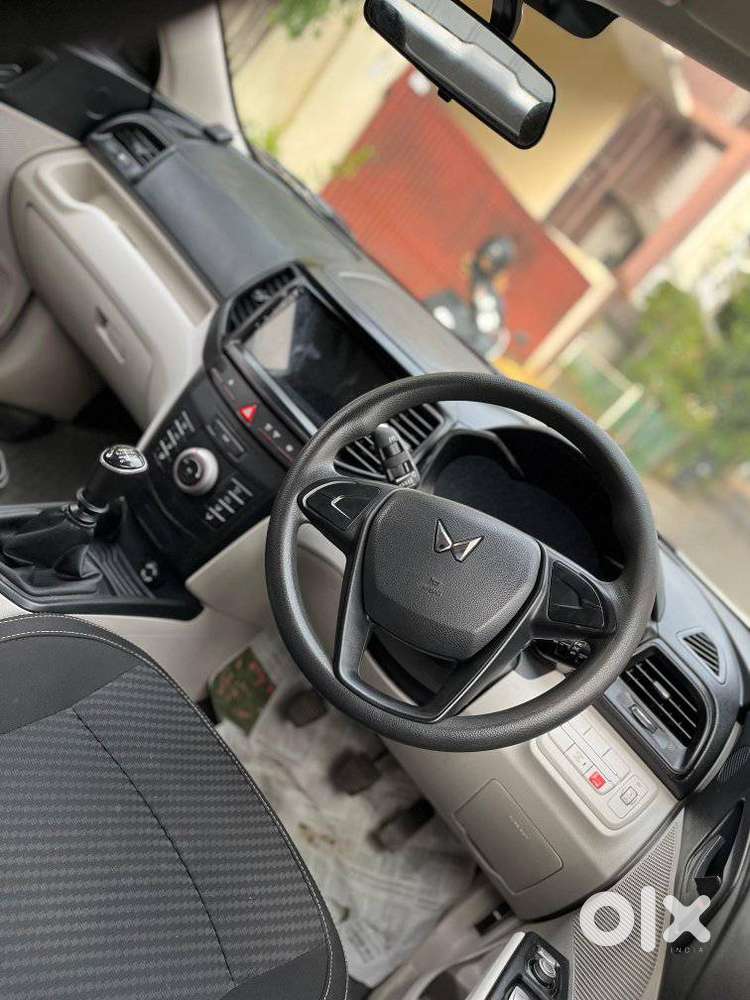 Mahindra Xuv300 W4, 2023, Petrol