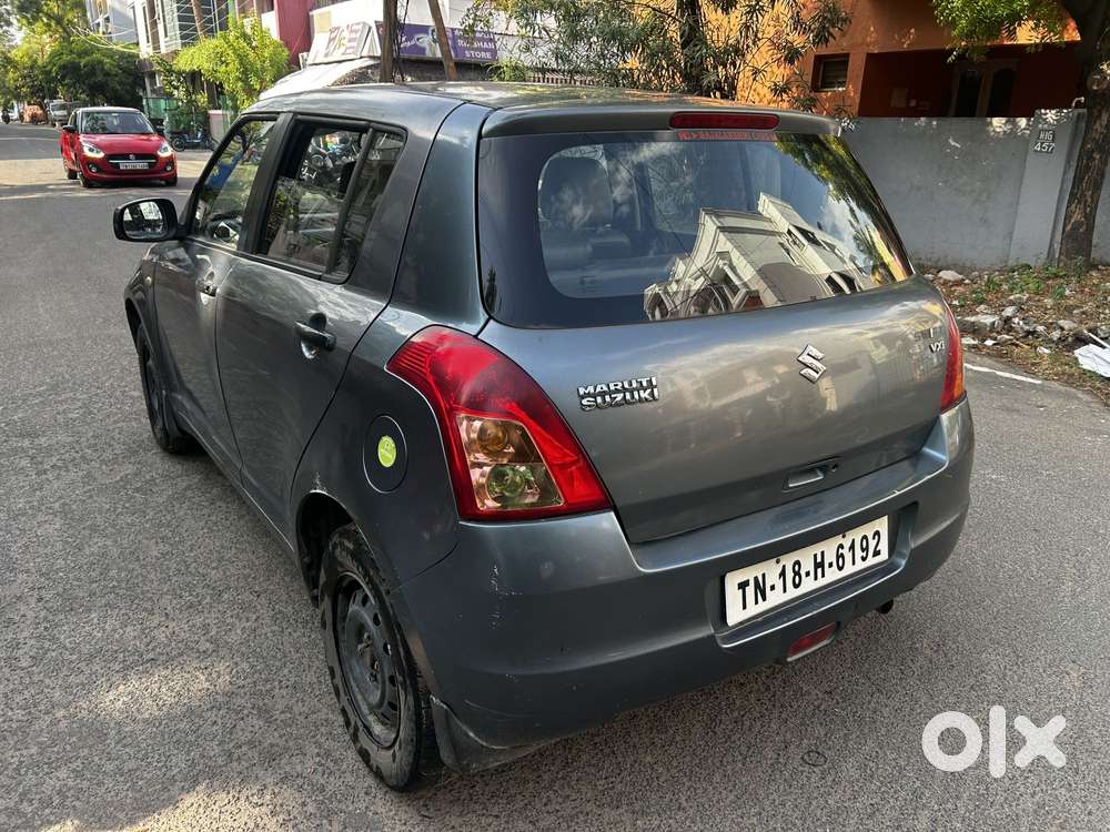 Maruti Suzuki Swift Vxi + Manual, 2011, Petrol