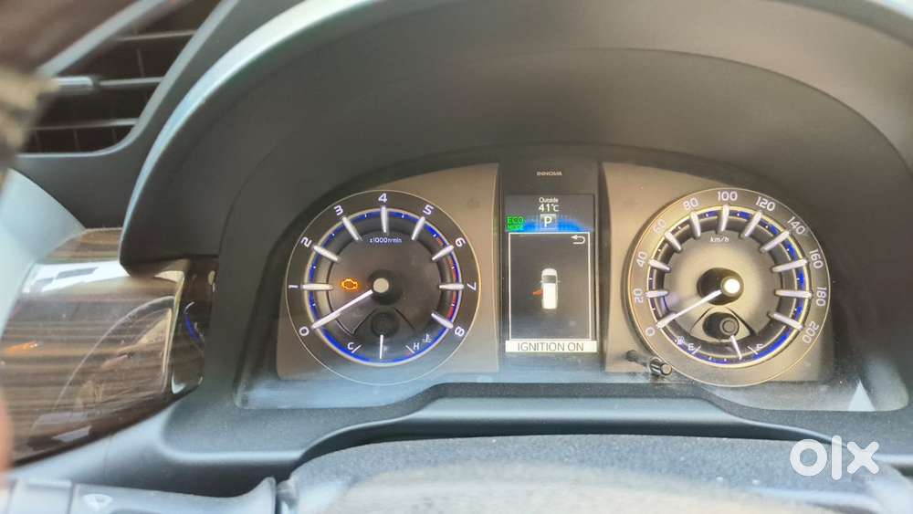 Toyota Innova Crysta 2016