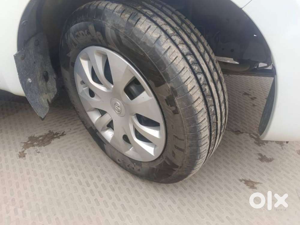 Toyota Innova Crysta [2020-ongoing] 2.7 Gx Mt 8 Str, 2024, Diesel
