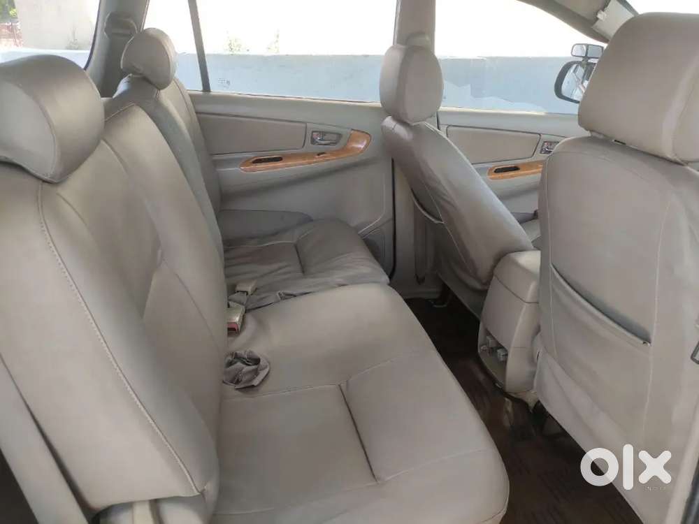Toyota Innova 2010 Diesel 2nd Owner