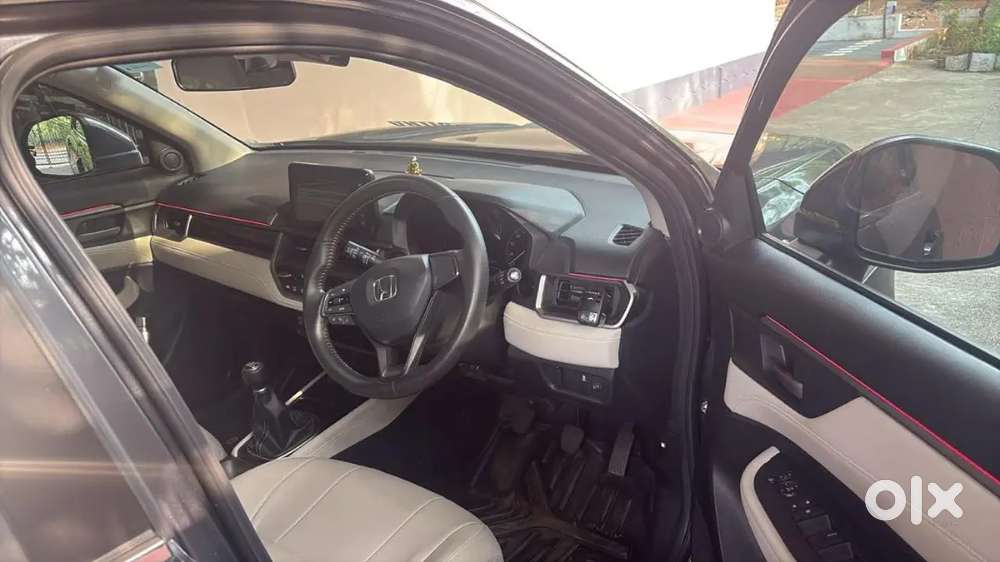 Honda Elevate 2025 Petrol 4700 Km Driven