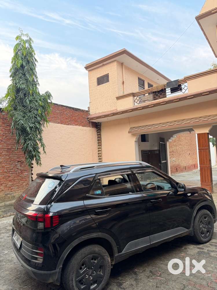 Hyundai Venue | Just 25,000 Km | Single Owner | Price Negotiable
