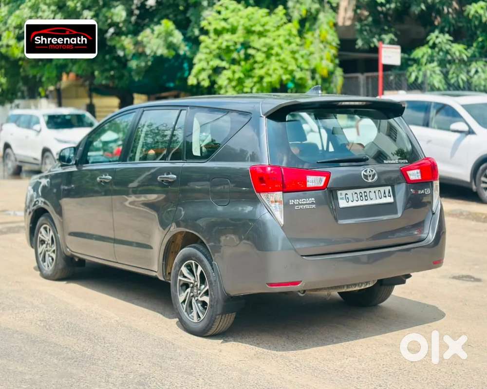 Toyota Innova Crysta [2020-ongoing] 2.4 Gx At 8 Str, 2021, Diesel