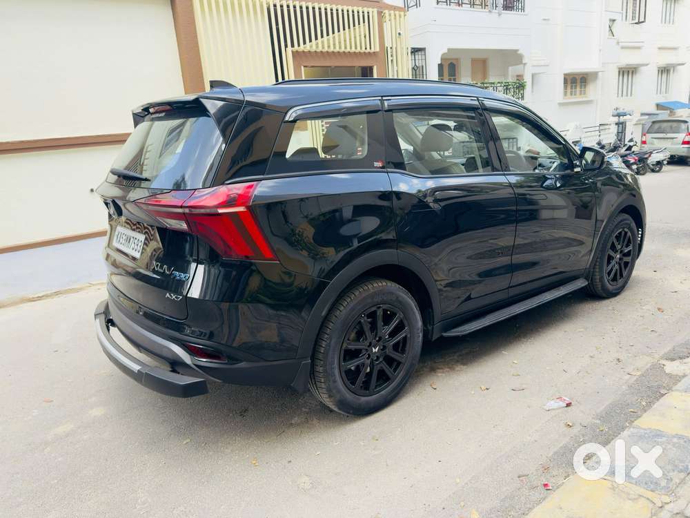 Mahindra Xuv700 2.0 Ax 7 Petrol At Str, 2024, Petrol