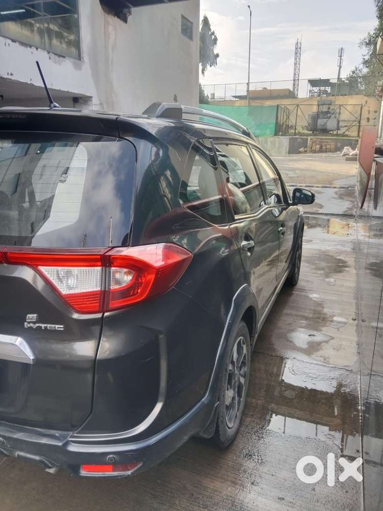 Honda Br-v 2017 Petrol Well Maintained